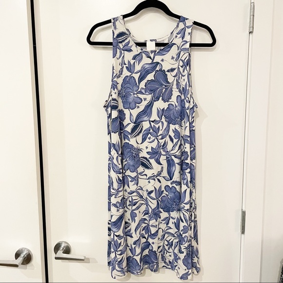 H&M Blue and White Floral Swing Dress Size Small - Picture 3 of 13